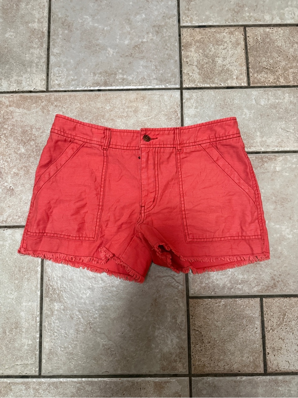 Free People Coral Red Frayed Hem Jean Shorts. Size 10